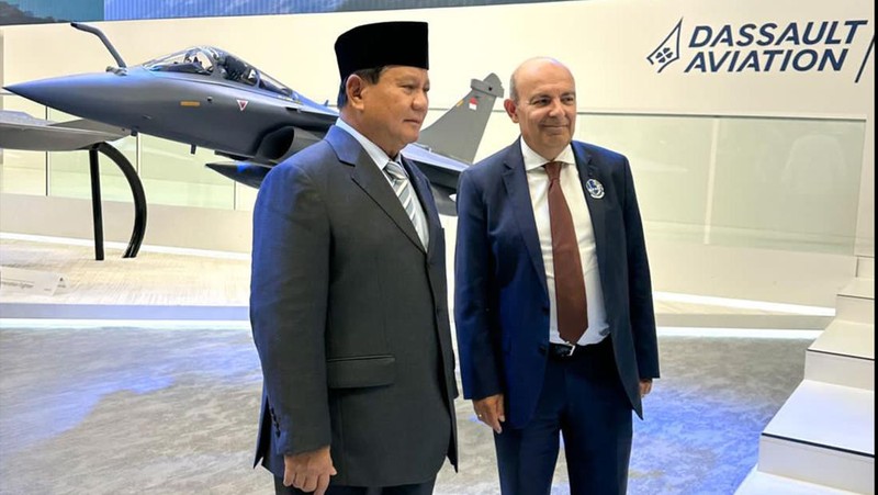 Menhan Prabowo Subianto kunjingi Paris Air Show 2023. (Dok. Tim Prabowo Subianto)