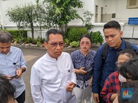 Presiden Jokowi Bagi-bagi Kurban 38 Ekor Sapi Raksasa