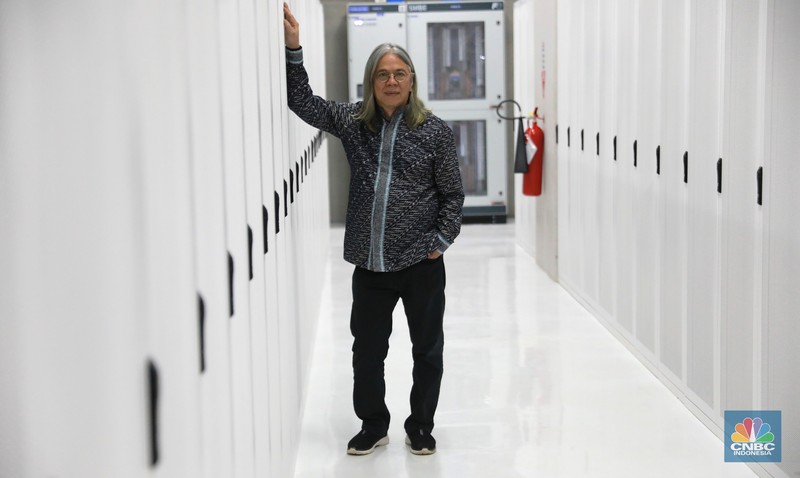 Billionaire tobacco tycoon Michael Bambang Hartono, 78, who is competing in bridge for Indonesia at the 2018 Asian Games, speaks at a press conference at the Jakarta International Expo in Jakarta on August 22, 2018. (Photo by ANTHONY WALLACE / AFP)