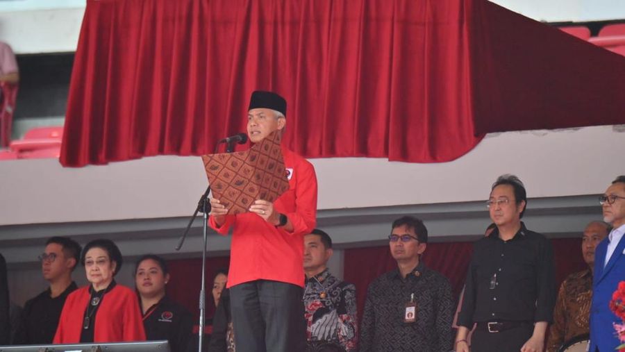 Ganjar Pranowo bacakan Dedication of Life. (Tangkapan layar youtube)
