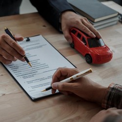 Beli Mobil Bekas? Yuk Hitung Biaya Balik Nama
