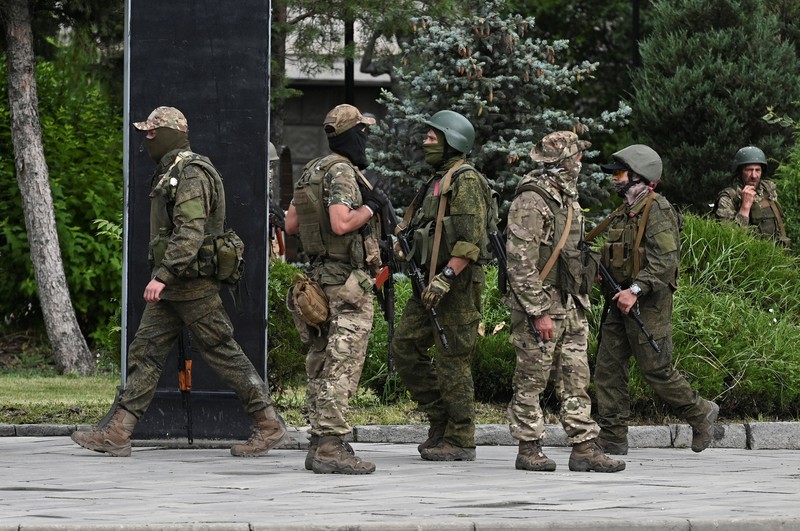 Kepala kelompok tentara bayaran Wagner Rusia Yevgeny Prigozhin akan melangsungkan pemberontakan bersenjata untuk menggulingkan menteri pertahanan Rusia. (REUTERS/STRINGER)
