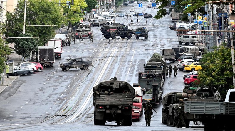 Kepala kelompok tentara bayaran Wagner Rusia Yevgeny Prigozhin akan melangsungkan pemberontakan bersenjata untuk menggulingkan menteri pertahanan Rusia. (REUTERS/STRINGER)