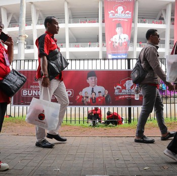 GBK Penuh 'Merah Darah', Warga Dihimbau Hindari Senayan
