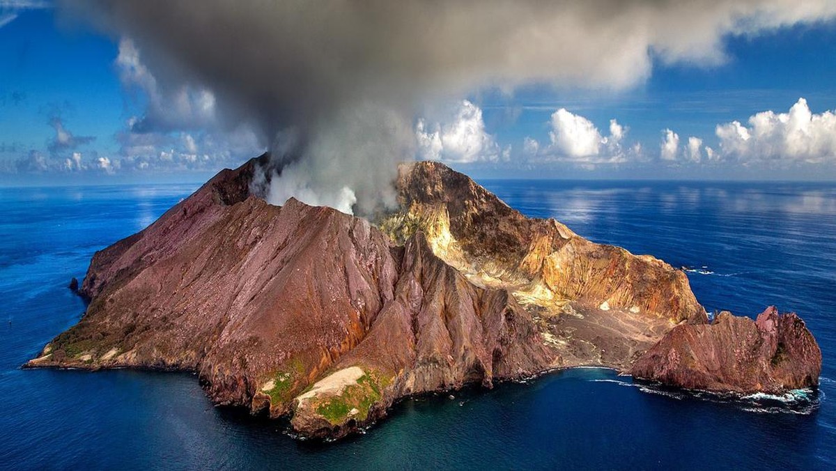 Saat Gunung Berapi di Lombok Meletus, Material Erupsi ke Bali dan Jawa
