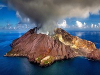 Daftar Gunung Api Berstatus Awas dan Siaga di Indonesia