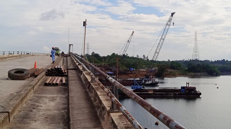 Tingkatkan Konektivitas Menuju Kawasan IKN Nusantara, Kementerian PUPR Bangun Jembatan Duplikasi Bentang Pendek Pulau Balang. (Dok. Biro Pers Kementerian PUPR)