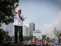 Foto: Ilustrasi guru sedang mengikuti aksi massa. (CNBC Indonesia/Faisal Rahman)