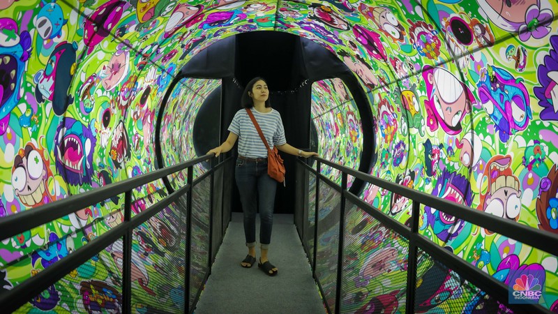 Pameran seni Ghostival 2023 merupakan acara art experience room yang menampilkan 11 hantu Indonesia dengan karakter lucu dan unik. (CNBC Indonesia/Faisal Rahman) Pameran seni Ghostival 2023 merupakan acara art experience room yang menampilkan 11 hantu Indonesia dengan karakter lucu dan unik. (CNBC Indonesia/Faisal Rahman)