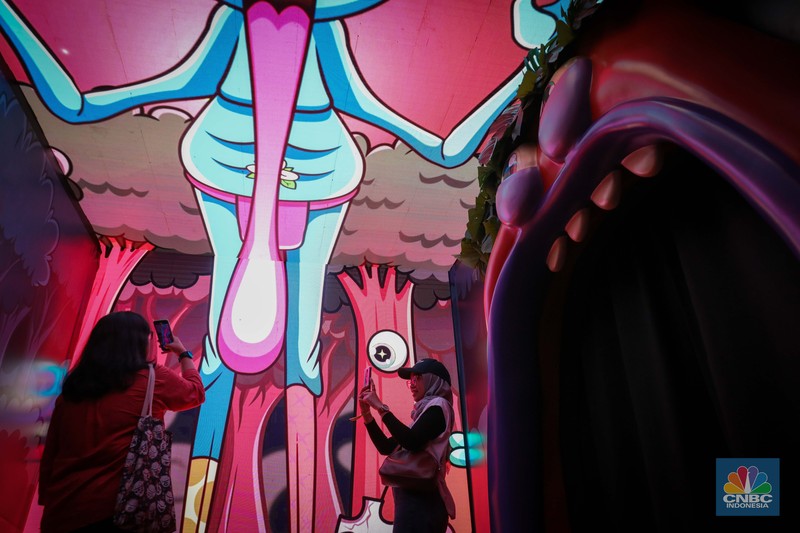 Pameran seni Ghostival 2023 merupakan acara art experience room yang menampilkan 11 hantu Indonesia dengan karakter lucu dan unik. (CNBC Indonesia/Faisal Rahman)