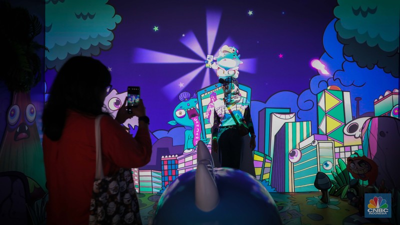 Pameran seni Ghostival 2023 merupakan acara art experience room yang menampilkan 11 hantu Indonesia dengan karakter lucu dan unik. (CNBC Indonesia/Faisal Rahman)
