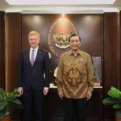 Potret Wakil PM Inggris Menghadap Luhut, Ada Apa?