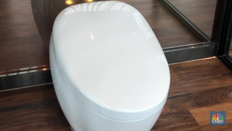 Toilet termahal yang ditawarkan oleh TOTO adalah toilet tipe NEOREST NX2 CS 901 KVT tipe ini dibanderol dengan harga Rp315 juta. (CNBC Indonesia/Rindi Salsabilla Putri)