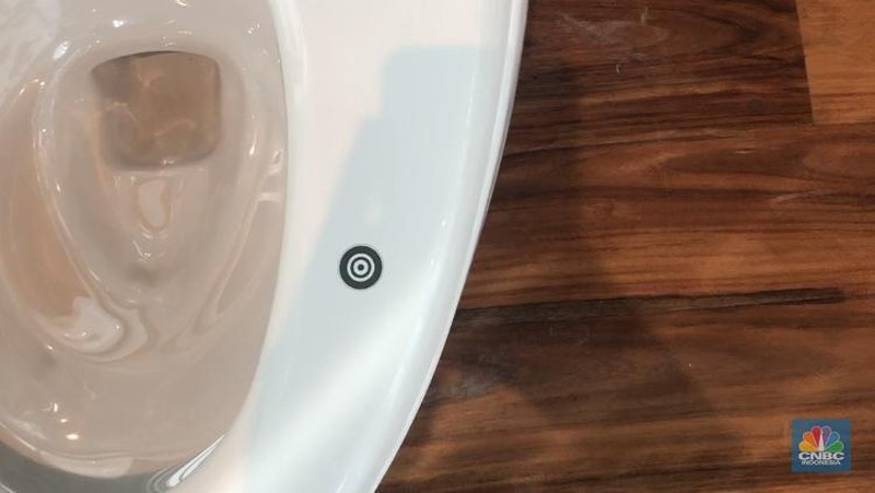 Toilet termahal yang ditawarkan oleh TOTO adalah toilet tipe NEOREST NX2 CS 901 KVT tipe ini dibanderol dengan harga Rp315 juta. (CNBC Indonesia/Rindi Salsabilla Putri)