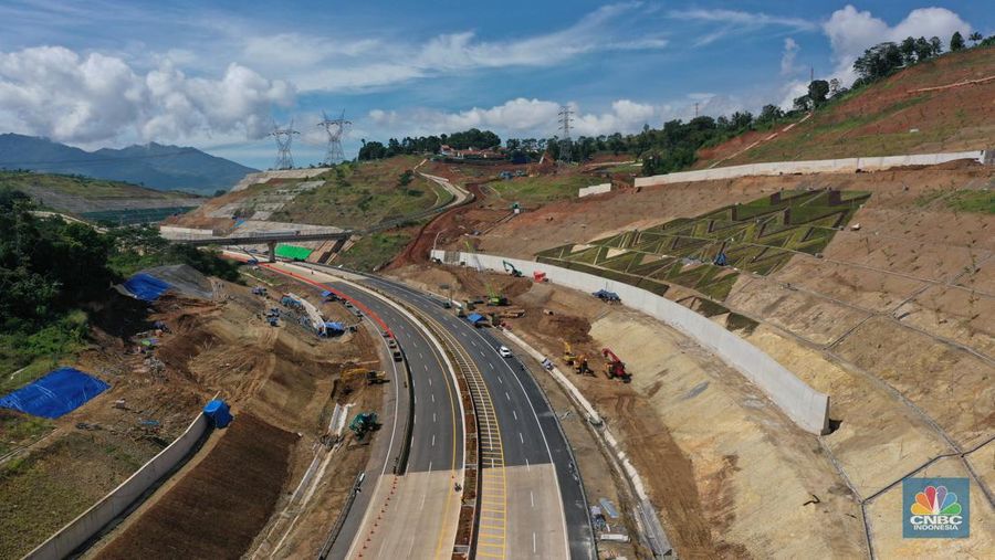 Tol Cisumdawu (CNBC Indonesia/Adi Andono)