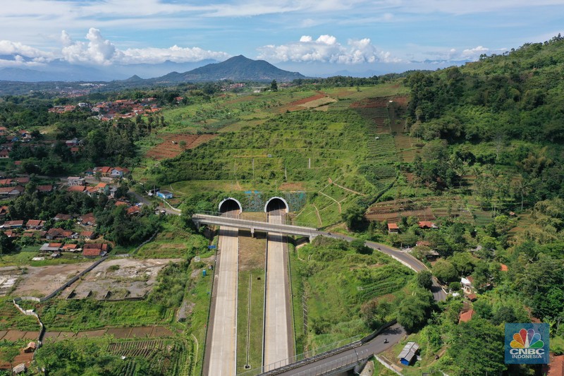 Tol Cisumdawu (CNBC Indonesia/Adi Andono) Tol Cisumdawu (CNBC Indonesia/Adi Andono)