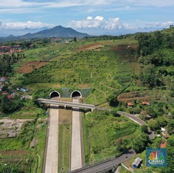 Gak Ngebosenin, Ini Daftar 10 Tol RI yang Punya Panorama Indah