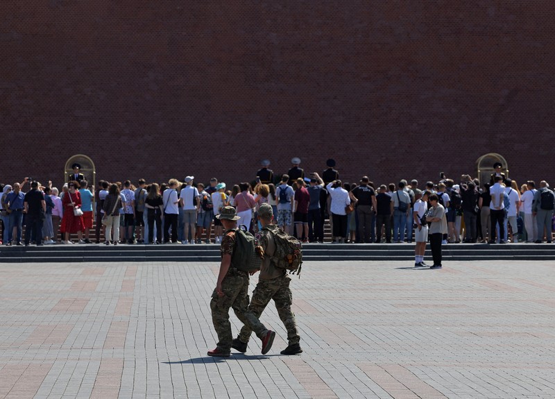 People stand near the closed Red Square in Moscow, Russia June 25, 2023. REUTERS/Evgenia Novozhenina