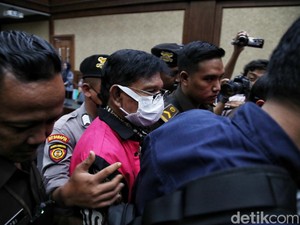 Pengacara Minta Aset Johnny Plate Berupa Mobil hingga Tanah Dikembalikan