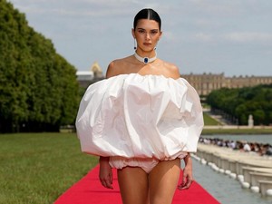 Pengakuan Kendall Jenner Menangis Histeris 3 Bulan Tak Bisa Pulang ke Rumah