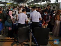 Libur Idul Adha Jokowi Berhasil, Tiket Kereta-Pesawat Laris!