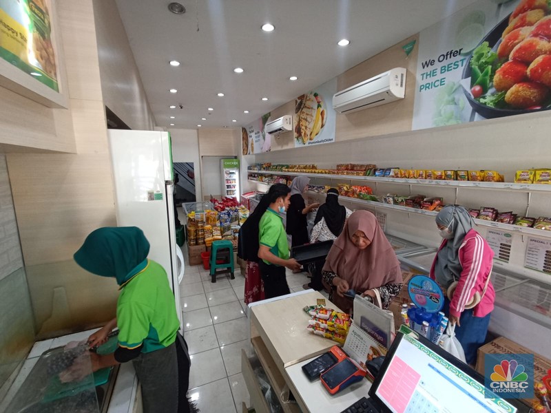Stok Ayam di Toko Ritel Makanan Segar Prima Kosong (CNBC Indonesia/Tias Budiarto) Stok Ayam di Toko Ritel Makanan Segar Prima Kosong (CNBC Indonesia/Tias Budiarto)