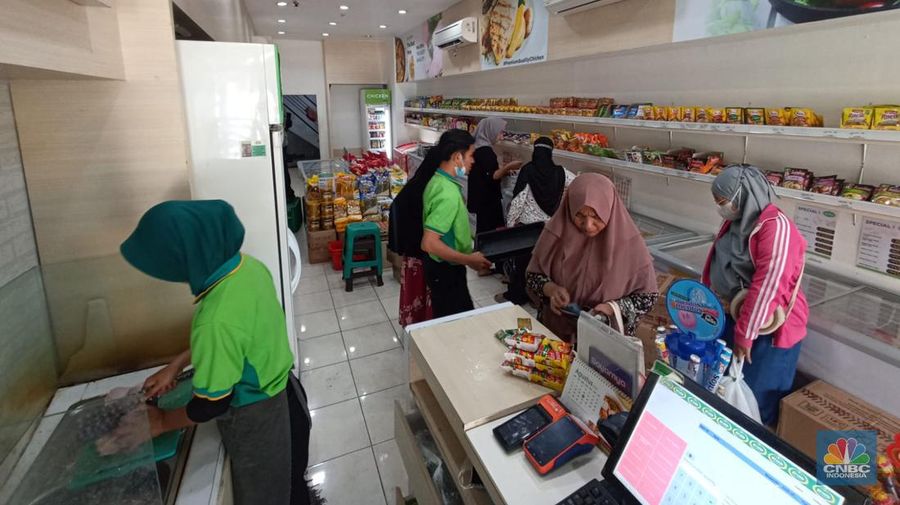 Stok Ayam di Toko Ritel Makanan Segar Prima Kosong (CNBC Indonesia/Tias Budiarto)