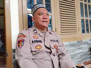 Aiptu Nana Ajarkan Quran ke Warga Jambi: Saling Bantu dalam Kebaikan