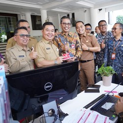 Perdana di RI, Bank Jatim Terapkan Penggunaan KTP Digital