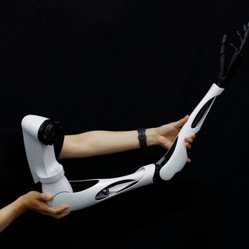 Ilmuwan Jepang Perkenalkan Lengan Robot Doctor Octopus