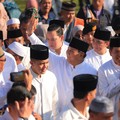 Disambut Riuh! Potret Prabowo Sholad Ied Bareng Warga Cimahi