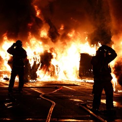 Chaos Prancis Menggila! 1.000 Ditangkap, Kota-Kota Terbakar