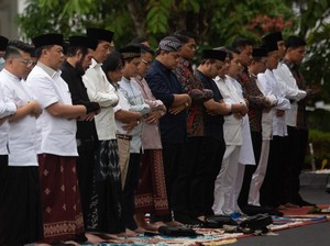 Hukum Shalat Idul Fitri Menurut 4 Mazhab Lengkap dengan Dalilnya