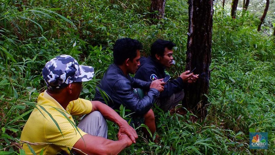 Penemuan kawah meteor di Jabar Selatan. (CNBC Indonesia/Suhendra)