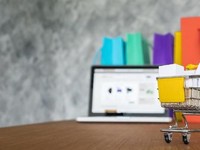 Efek Perang Dagang: Susu Bayi-Sunscreen Adu Diskon di Shopee & Tokped