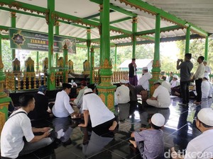 4 Tradisi Menyambut Ramadan di Sumsel: Ziara Kubro hingga Pawai Obor