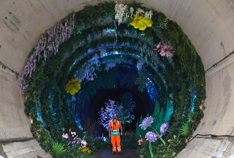 Pembangunan Loo Garden yang berada di Terowongan Thames Tideway, London, Inggris. Pembangunan Loo Garden yang berada di Terowongan Thames Tideway, London, Inggris. (REUTERS/Toby Melville)