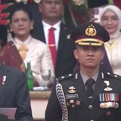 Jokowi Jalan Kaki di HUT Bhayangkara, Ternyata Ini Alasannya
