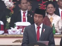 Jokowi Jalan Kaki di HUT Bhayangkara, Ternyata Ini Alasannya