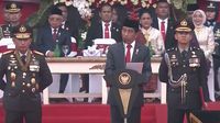 Potret Jokowi Di HUT Ke-77 Bhayangkara Polri, Ini Pesannya - Foto 1