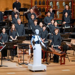 Bikin Kagum! Aksi Robot Pimpin Pertunjukan Orkestra di Seoul