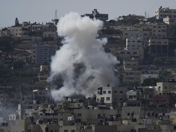 Buat Gaza Hancur Lebur, Israel Kini Serang Tepi Barat