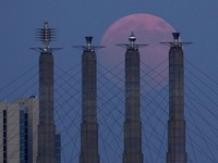 Gokil! Tetangga RI Bikin Kendaraan Bulan, Buang Duit Rp 1,1 T