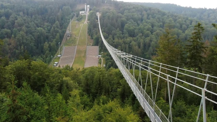 Jembatan gantung terpanjang di Jerman. (REUTERS/JANA RODENBUSCH)