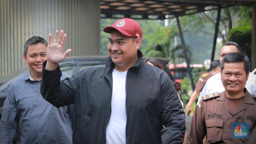 Kejaksaan Agung (Kejagung) memanggil Menteri Pemuda dan Olahraga Dito Ariotedjo terkait kasus dugaan korupsi penyediaan menara BTS 4G dan infrastuktur pendukung 2,3,4 dan 5 BAKTI Kominfo pada hari ini, Senin (3/7/202). (CNCB Indonesia/Muhammad Sabki)