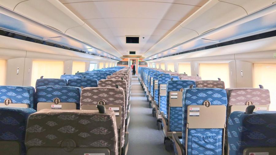 KCIC melalui kontraktor Kereta Api Cepat mulai menguji cobakan rangkaian Electric Multiple Unit (EMU) atau Kereta Penumpang KA Cepat relasi Jakarta-Bandung. (Dok. KCIC)