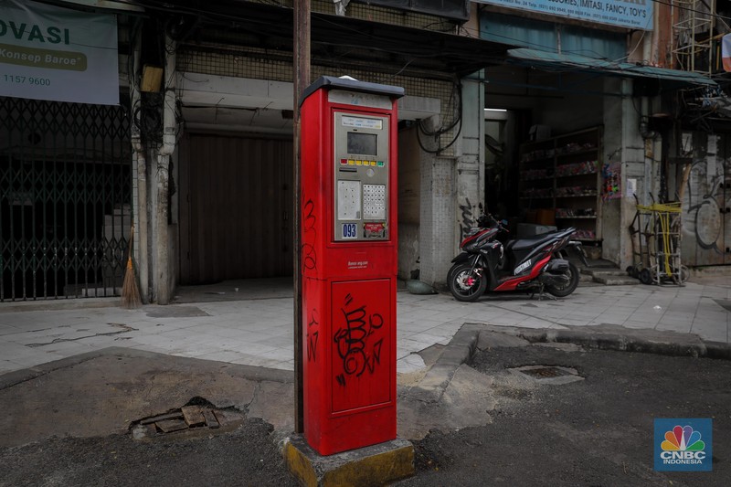 Kondisi mesin parkir elektronik yang nampak terbengkalai di kawasan Pasar Asemka, Jakarta, Selasa (4/7/2023). Kondisi mesin parkir elektronik yang nampak terbengkalai di kawasan Pasar Asemka, Jakarta, Selasa (4/7/2023). (CNBC Indonesia/Faisal Rahman)