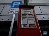 Terbengkalai! Mesin Parkir Warisan Ahok Jadi 'Bangkai'