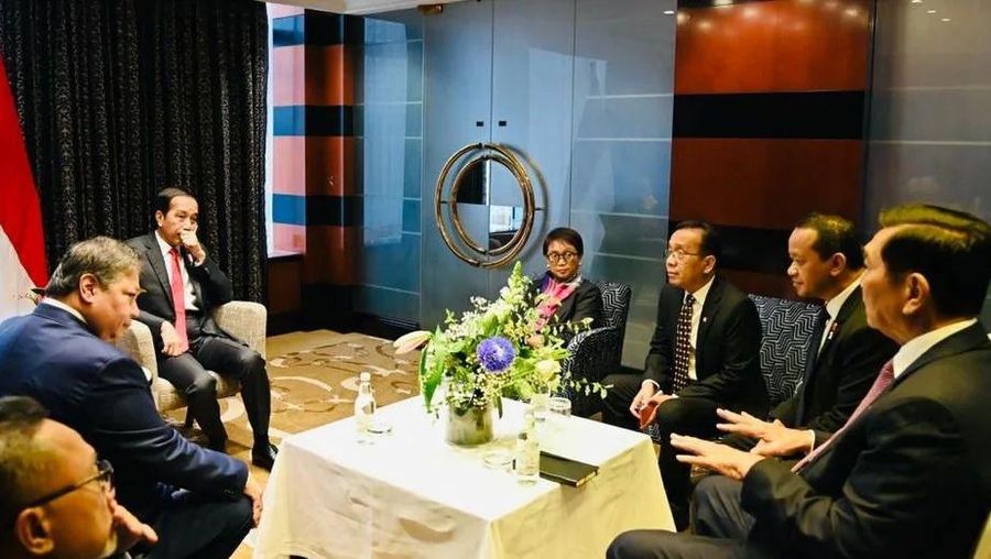 Menko Marves Luhut Binsar Pandjaitan saat berkunjung ke Australia dan bertemu langsung dengan para pengusaha serta Perdana Menteri Australia Albanese. (Instagram luhut.pandjaitan)