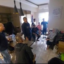 Rihana dan Rihani Ditangkap, Keluarga Juga Ketipu PO iPhone